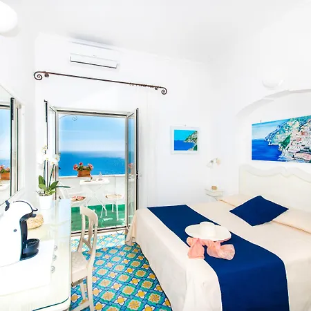 Casa Guadagno מלון 2*