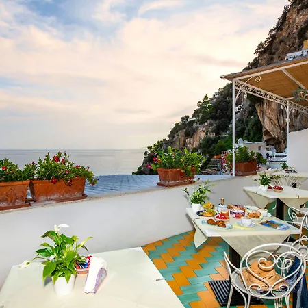 Casa Guadagno Hotel 2*