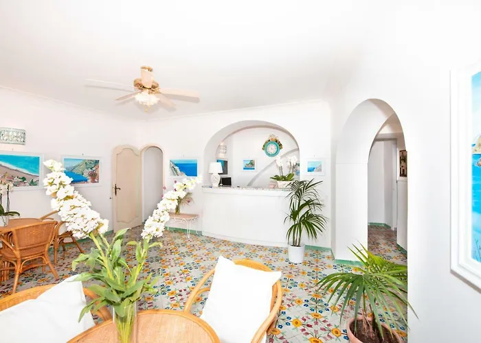 Casa Guadagno Hotel 2*