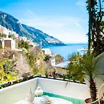 Casa Guadagno Hotel 2*